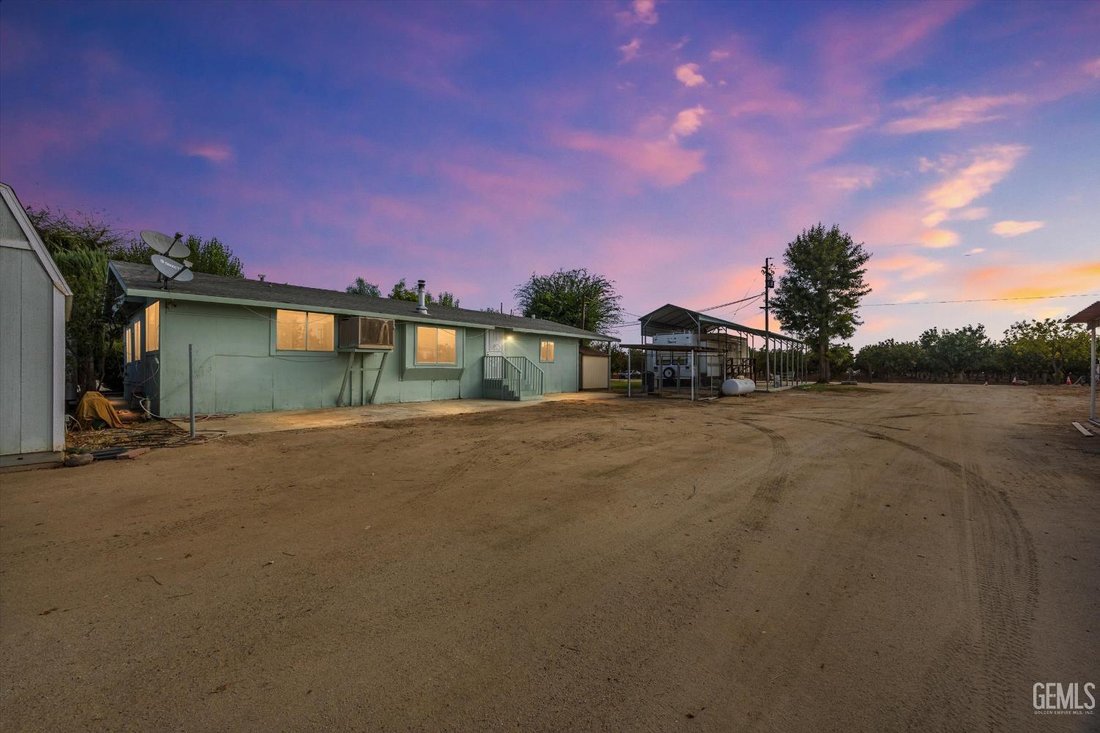 House in Shafter, California, United States 3 - 17859874