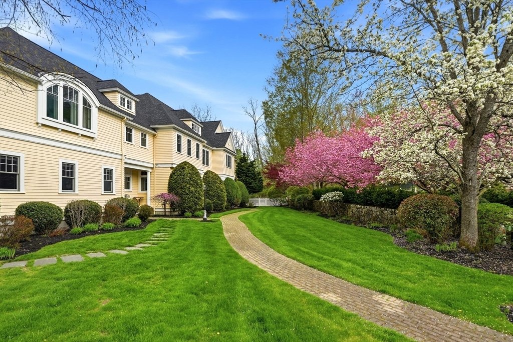 House in Lexington, Massachusetts, United States 2 - 17639701