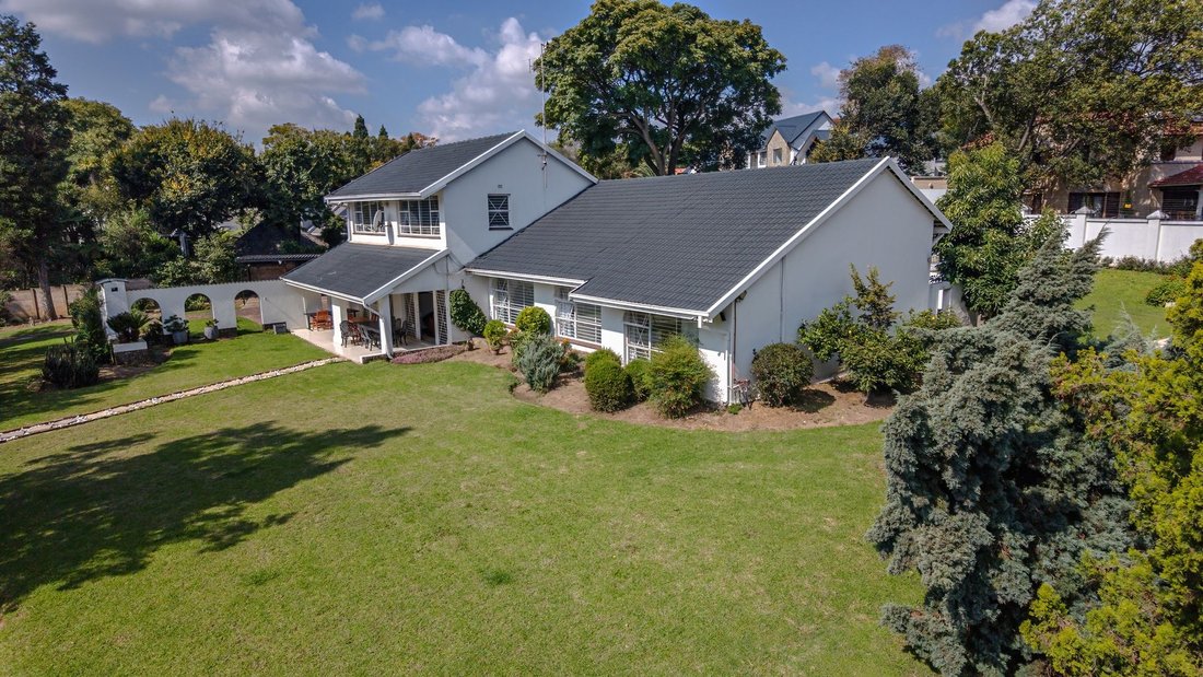 Maison à Benmore Gardens, Gauteng, Afrique du Sud 1 - 17860148