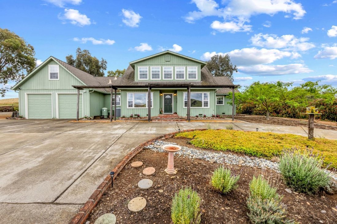 House in Gilroy, California, United States 3 - 17860184
