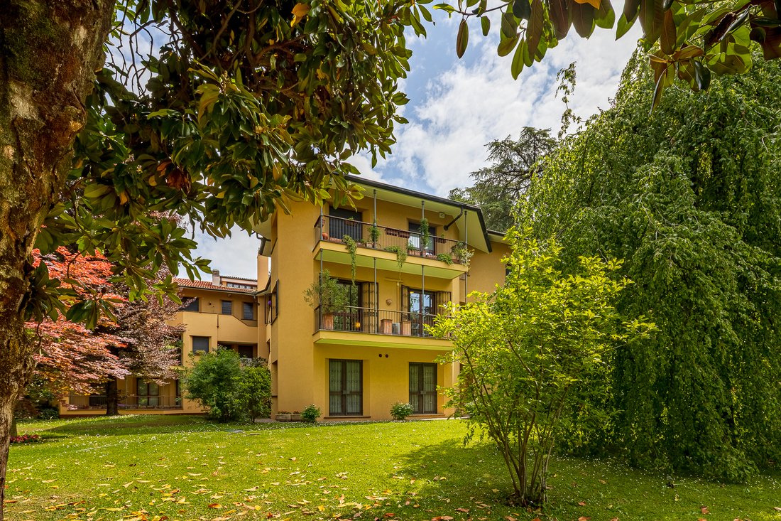 Apartment in Park Zone, Monza, Lombardy 2 - 17859446