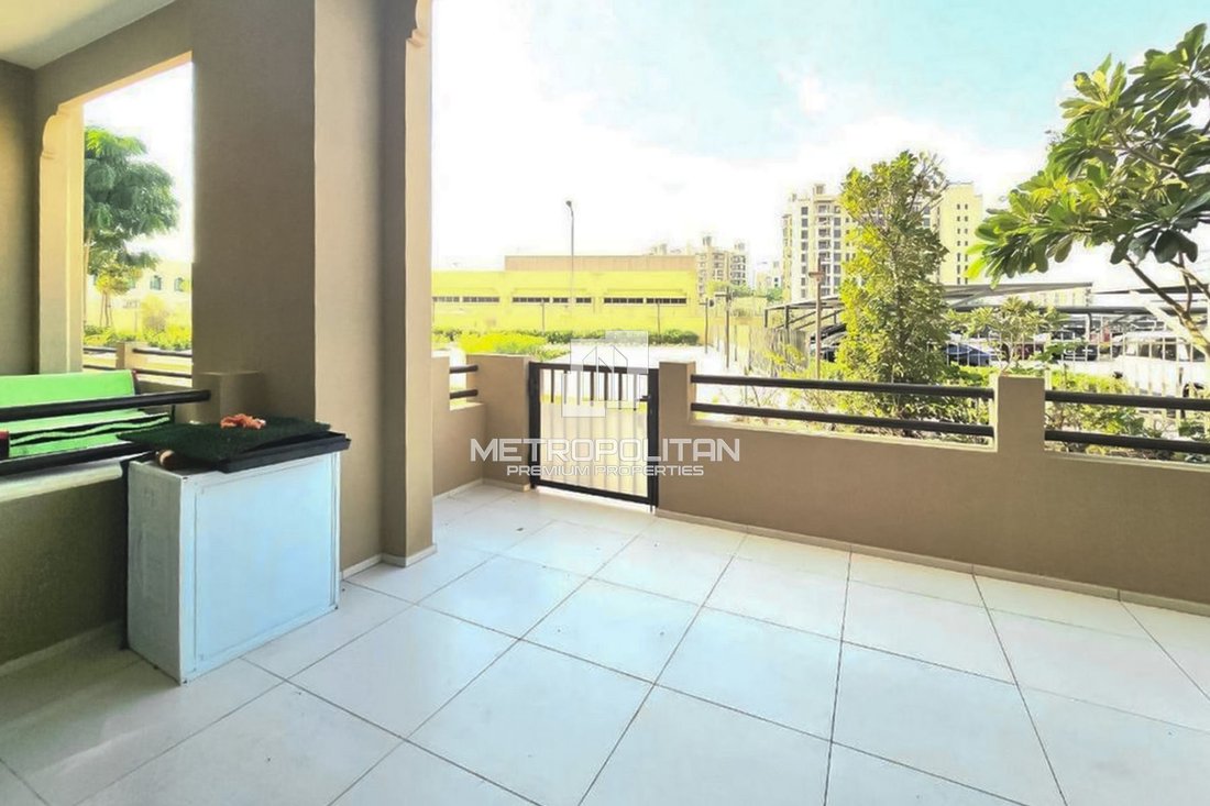 Apartment in Umm Suqeim, Dubai, United Arab Emirates 4 - 17845223