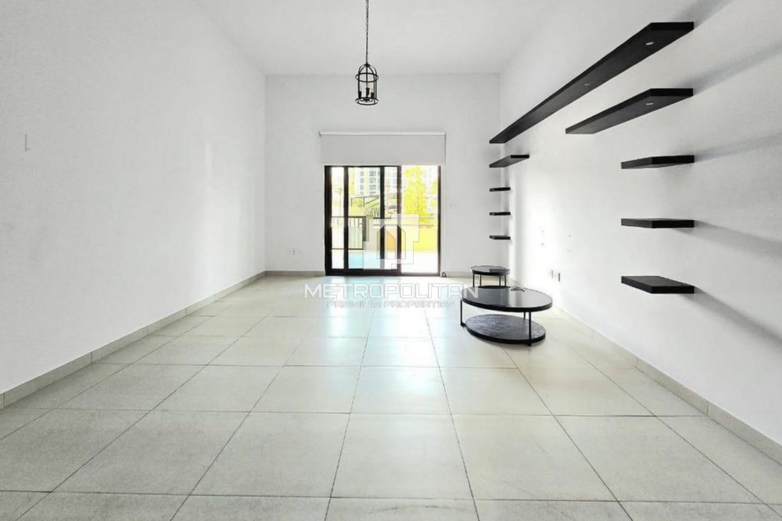 Apartment in Umm Suqeim, Dubai, United Arab Emirates 3 - 17845223
