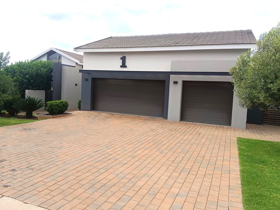Country House in Midstream Estate, Olifantsfontein 410-JR, Gauteng 1 - 17860145