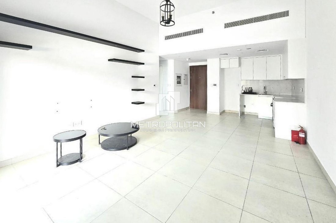 Apartment in Umm Suqeim, Dubai, United Arab Emirates 2 - 17845223