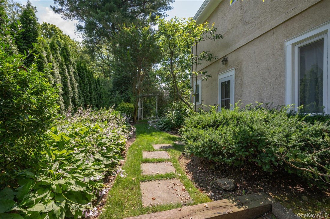 House in Great Neck, New York, United States 4 - 17859554