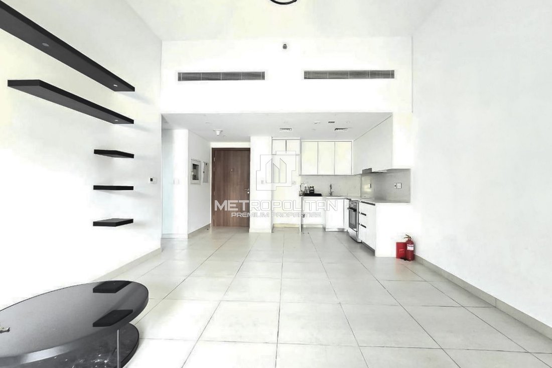 Apartment in Umm Suqeim, Dubai, United Arab Emirates 4 - 17845223