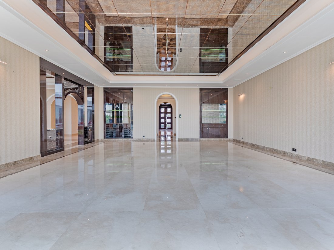 Villa in Emirates Hills, Dubai, United Arab Emirates 4 - 17859412