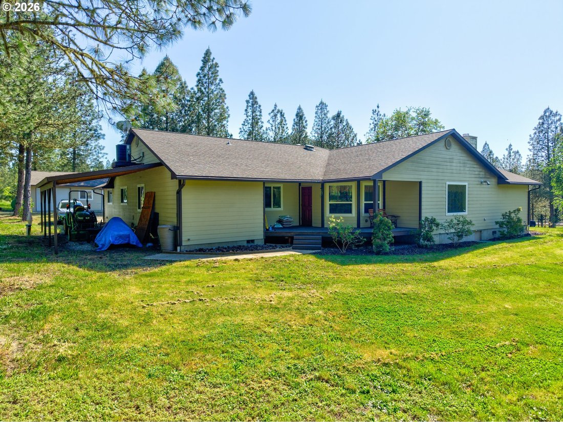 House in Roseburg, Oregon, United States 3 - 17859839