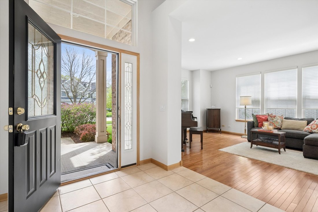 House in Vernon Hills, Illinois, United States 4 - 17859448