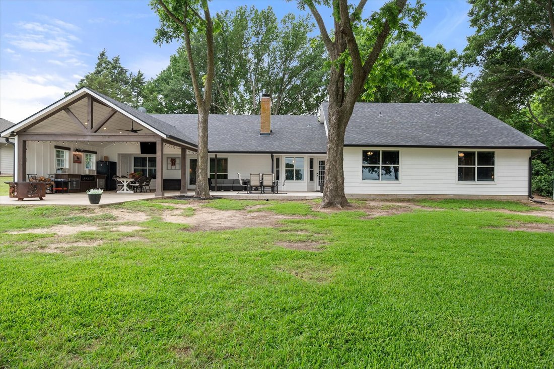 House in Corsicana, Texas, United States 2 - 17859885