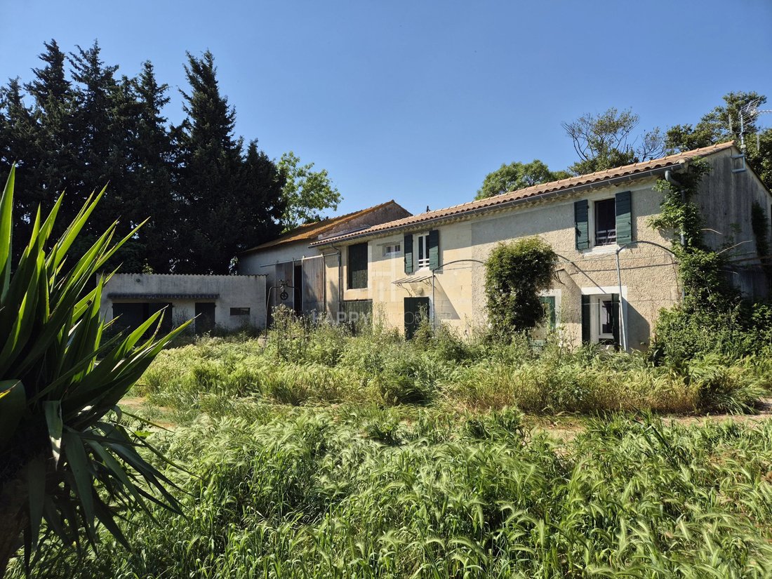 Country House in Arles, Provence-Alpes-Côte d'Azur, France 1 - 17859173