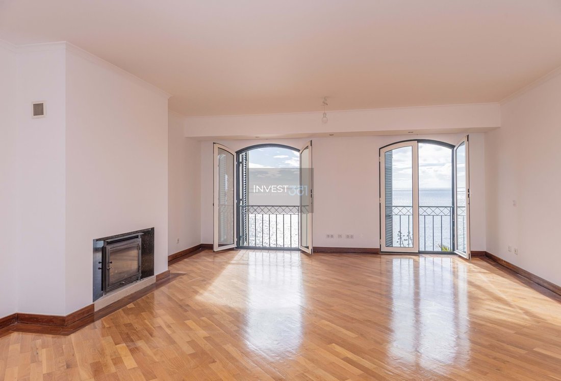 Apartment in Carcavelos e Parede, Lisbon, Portugal 3 - 17860211