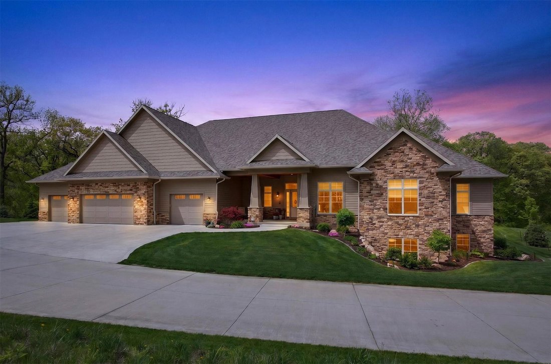 House in Johnston, Iowa, United States 1 - 17860043