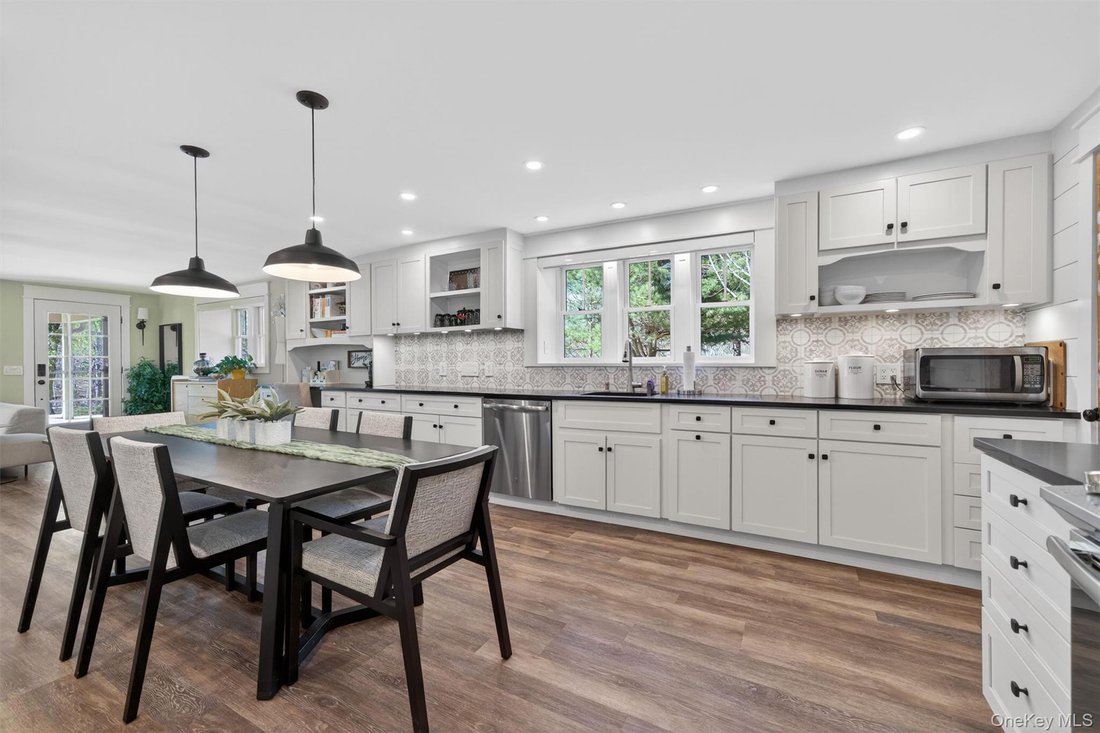House in Warwick, New York, United States 3 - 17859773