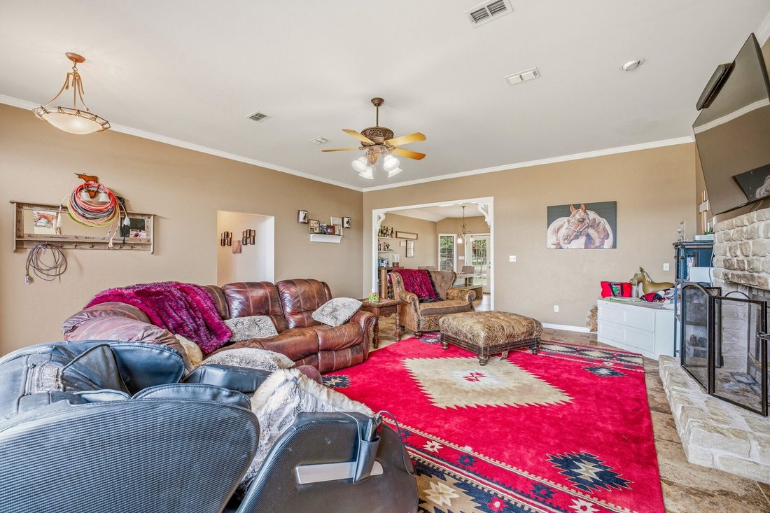 House in Bluff Dale, Texas, United States 3 - 17334778