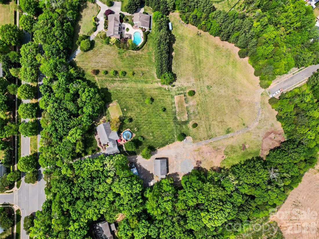 Land in Charlotte, North Carolina, United States 2 - 17859690