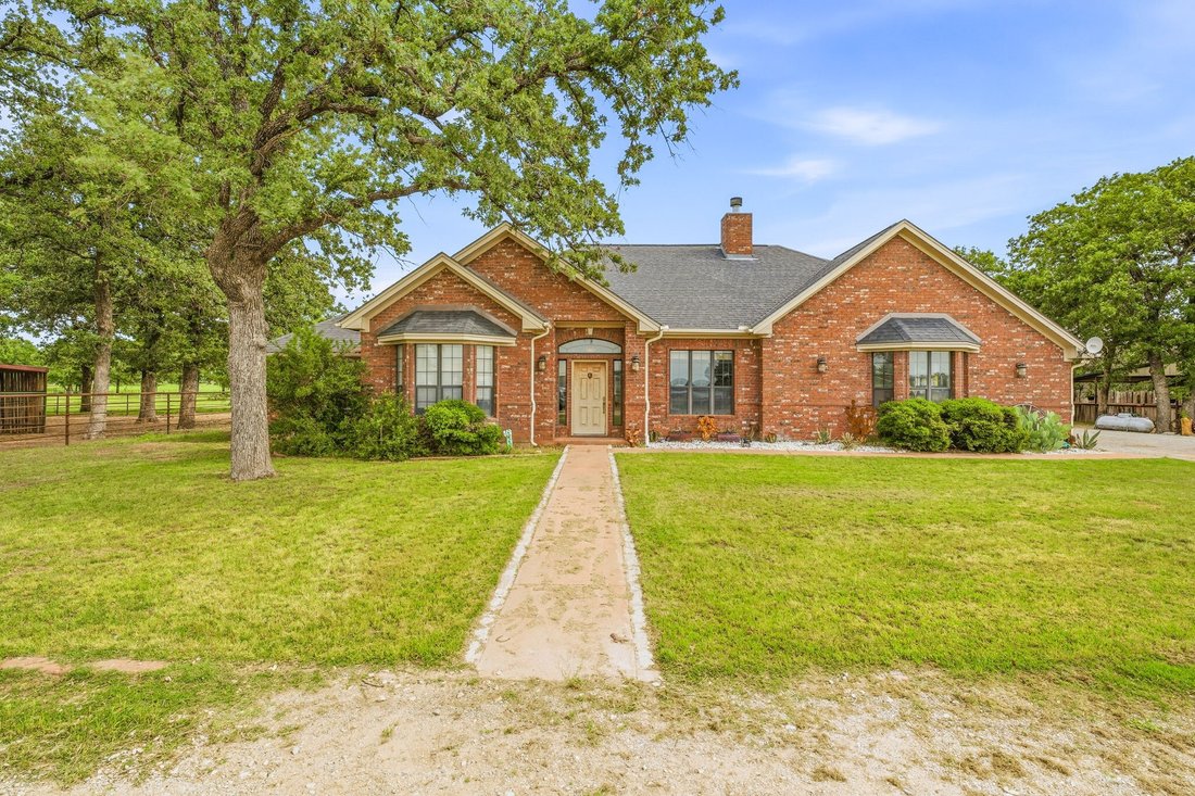 House in Bluff Dale, Texas, United States 1 - 17334778