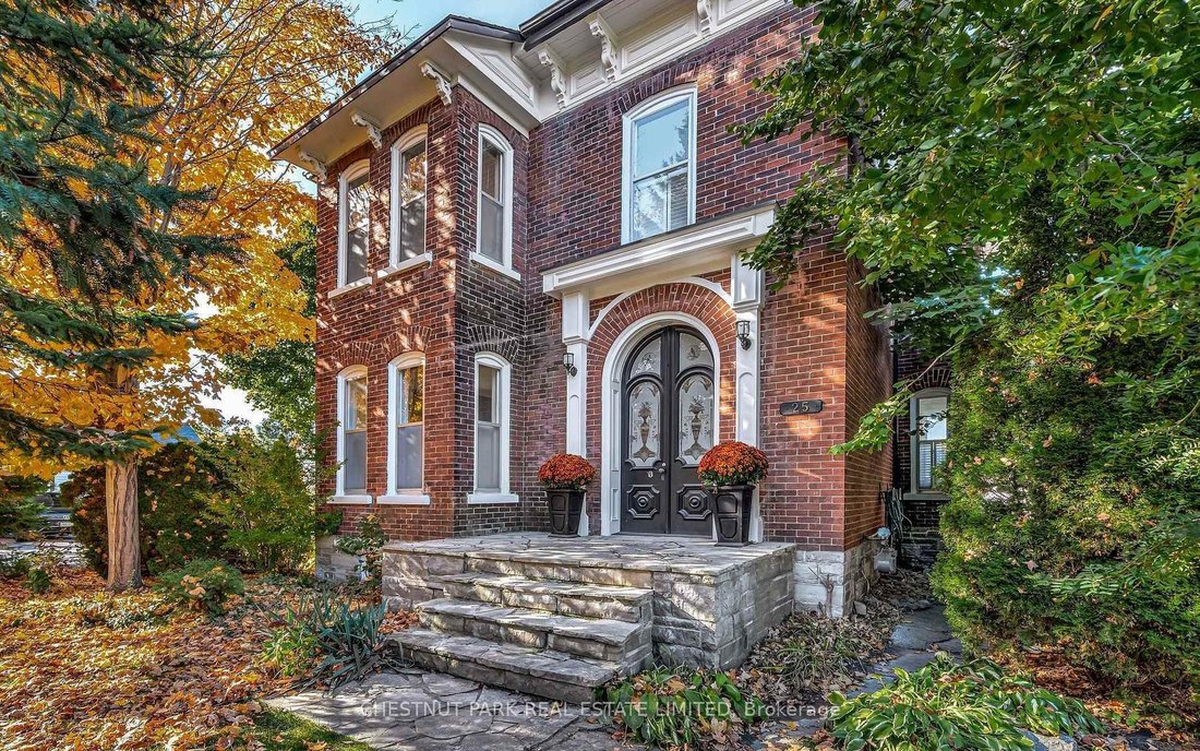 House in Picton, Ontario, Canada 2 - 17859441