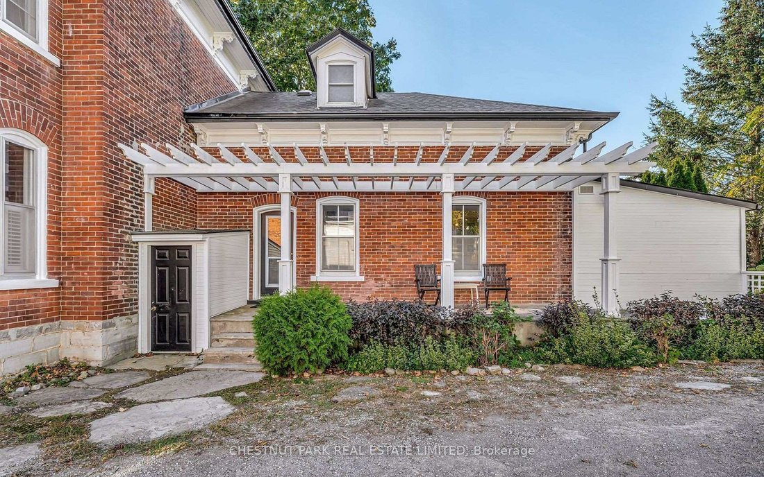 House in Picton, Ontario, Canada 4 - 17859441