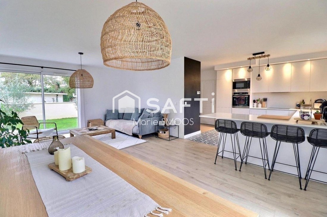 House in Mareil-Marly, Ile-de-France, France 2 - 17860582