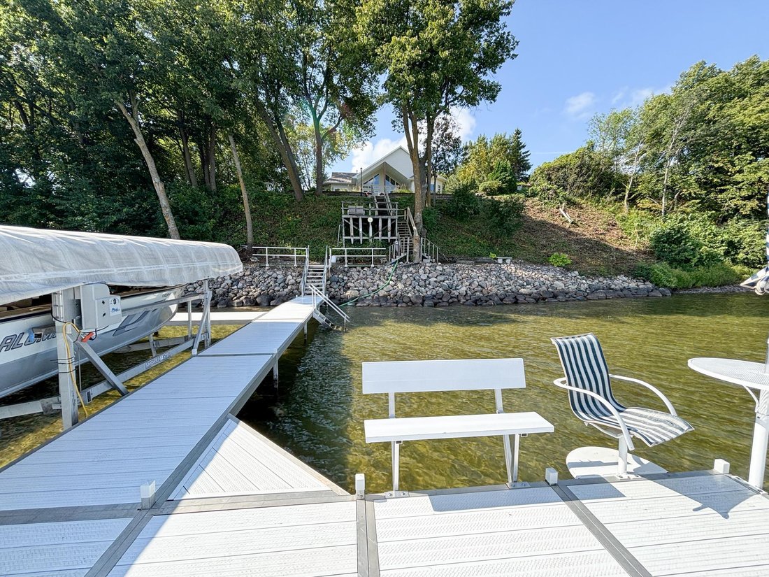 House in Battle Lake, Minnesota, United States 5 - 17438115