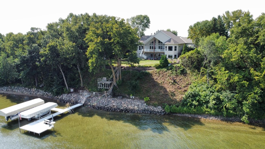 House in Battle Lake, Minnesota, United States 4 - 17438115