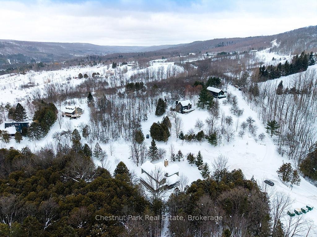 House in Markdale, Ontario, Canada 3 - 17225421