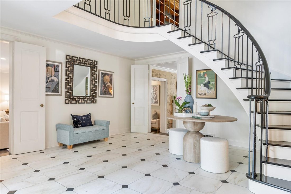 House in Winnetka, Illinois, United States 4 - 17859394