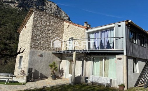 House in Saint-Hippolyte-du-Fort, Occitania, France 1