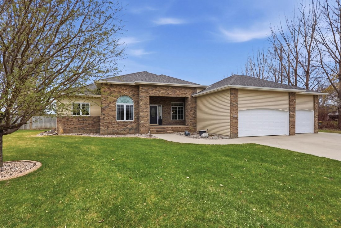 House in Oxbow, North Dakota, United States 3 - 17859758