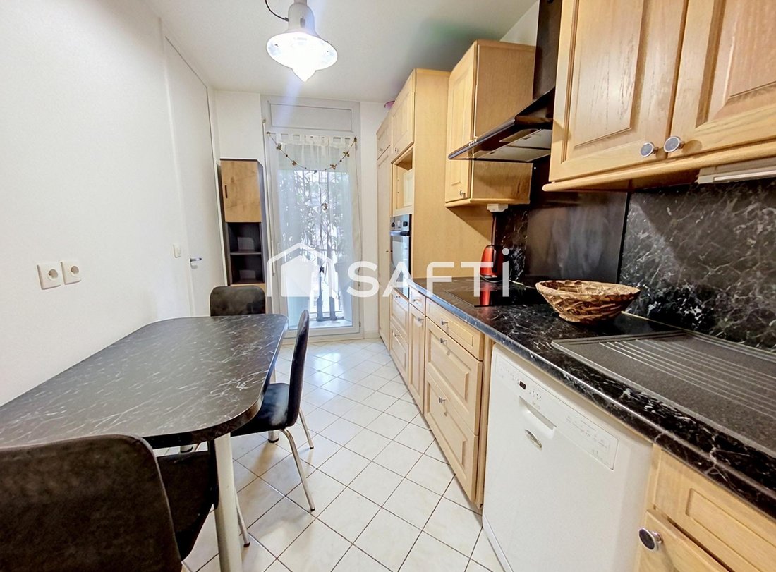 Apartment in Pereire-Malesherbes, Paris 17e Arrondissement, Paris 5 - 17860571