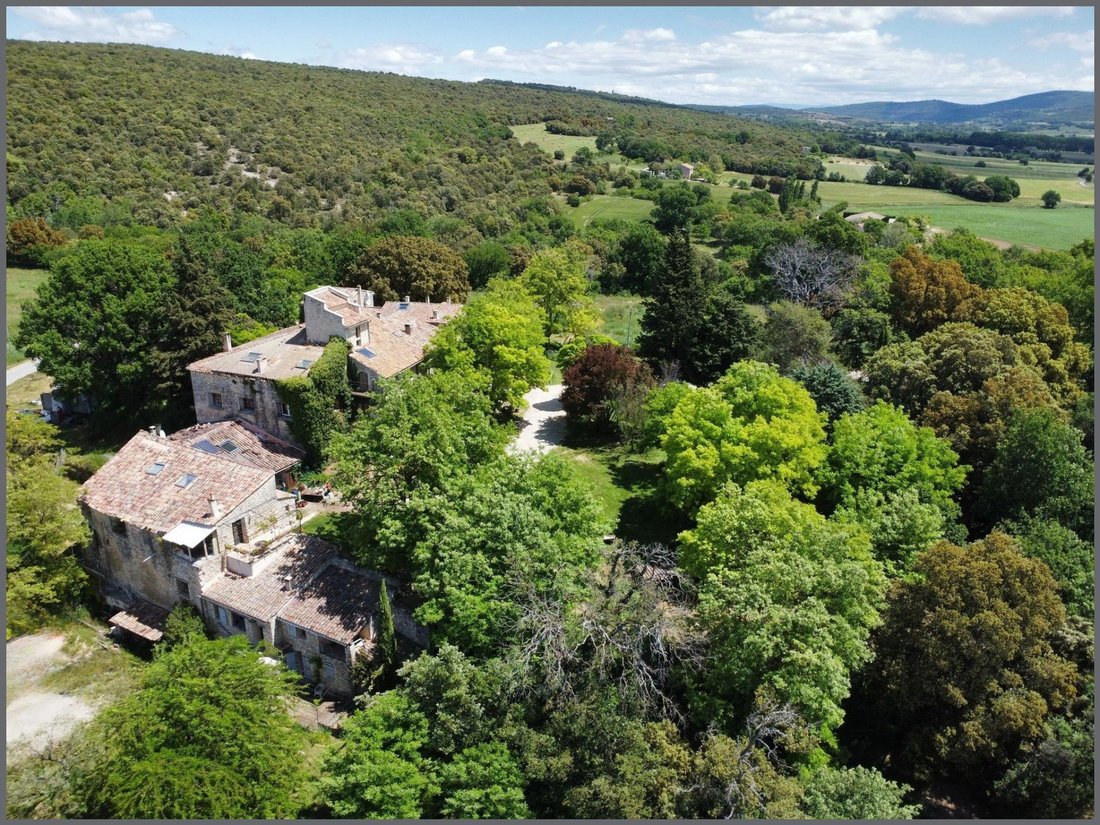 House in Céreste-en-Luberon, Provence-Alpes-Côte d'Azur, France 3 - 15692811