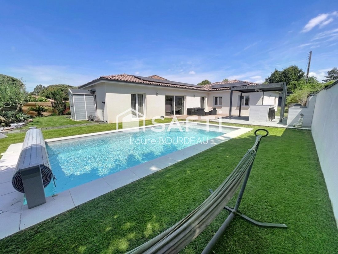 House in Montberon, Occitania, France 1 - 17860513