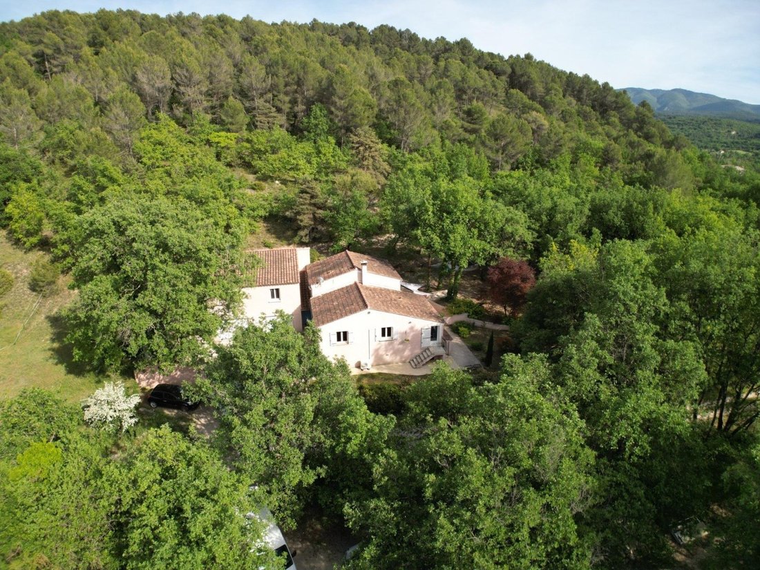 House in Caseneuve, Provence-Alpes-Côte d'Azur, France 1 - 17860587
