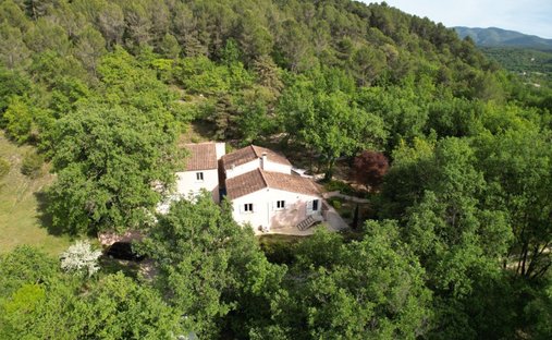 Casa en Caseneuve, Provenza-Alpes-Costa Azul, Francia 1