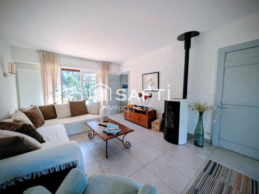 House in Aiguillon, Arcachon, France 1 - 17860503