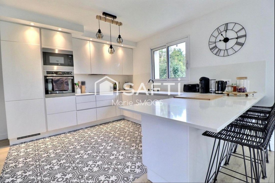 House in Mareil-Marly, Ile-de-France, France 3 - 17860582