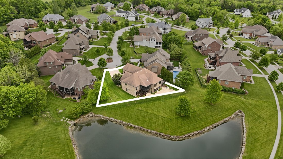 House in Watterson Park, Kentucky, United States 3 - 17860289