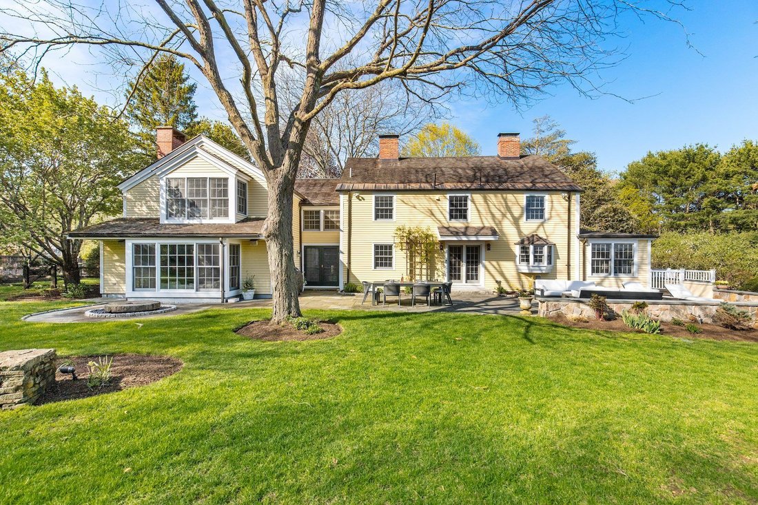 House in Wellesley, Massachusetts, United States 3 - 16946027