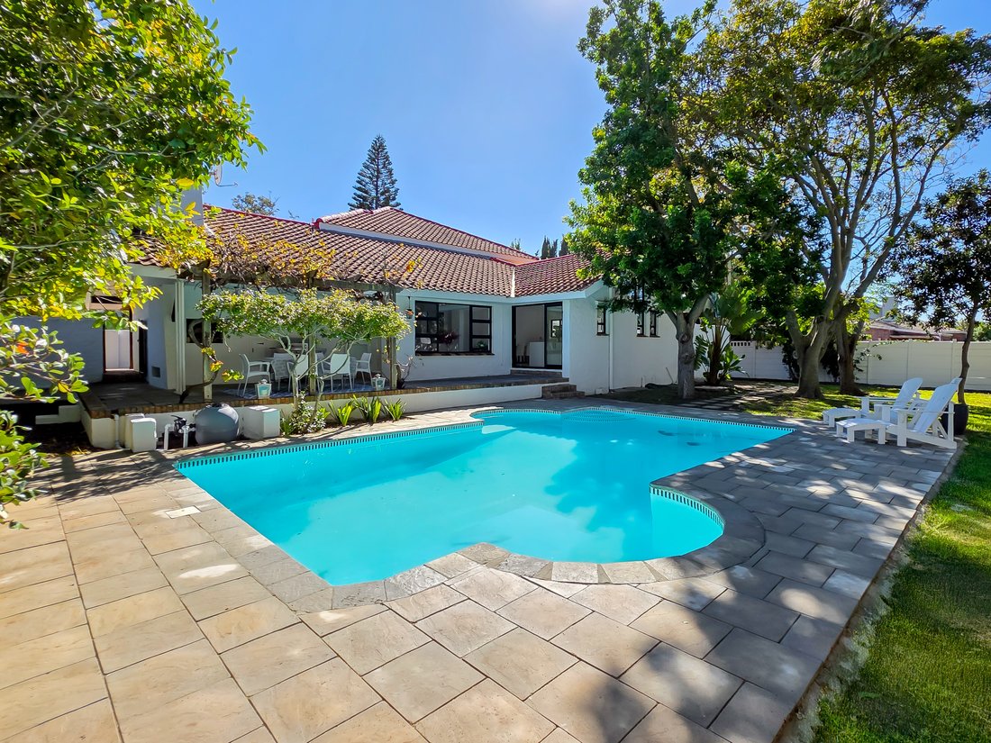 Cape Town, Western Cape, South Africa 1 - 17860292