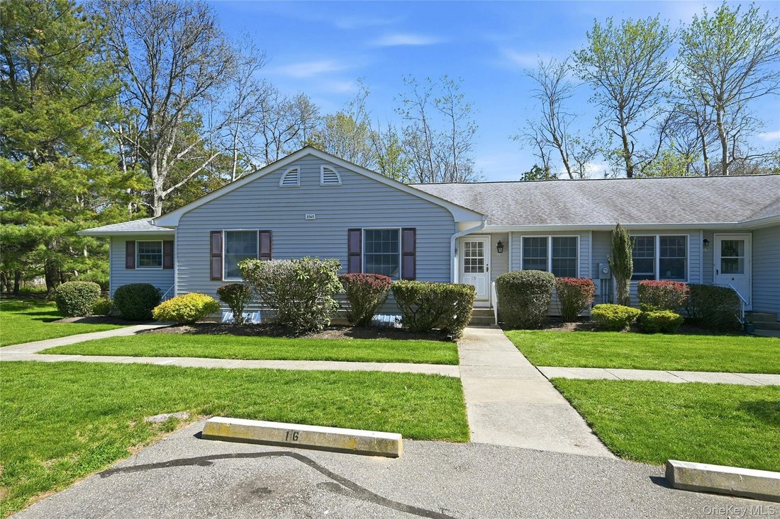 Condo in Greenport West, New York, United States 4 - 17860277