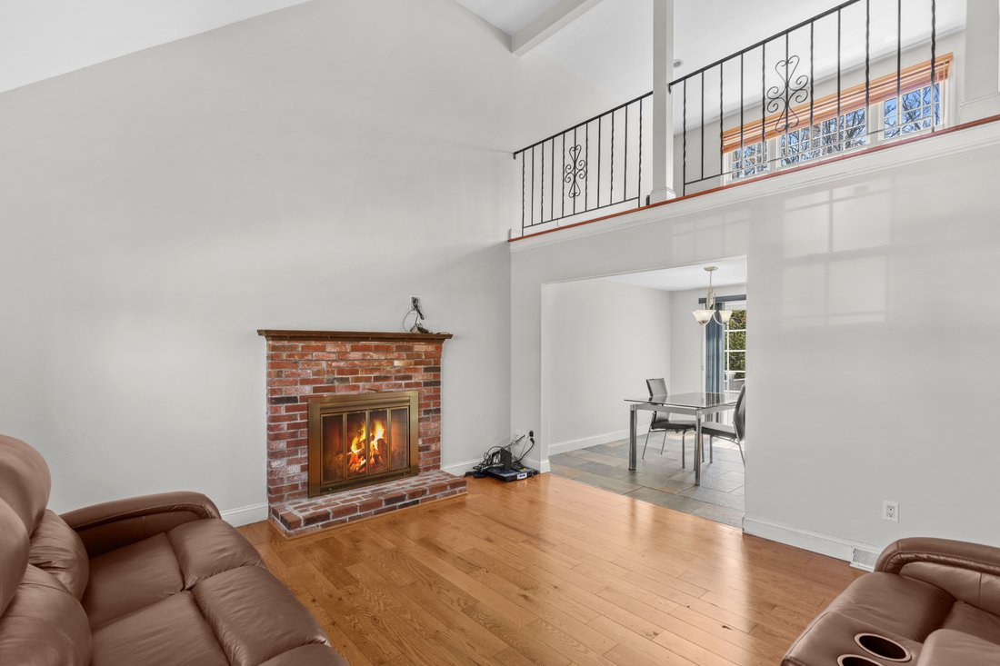 House in Randolph, Massachusetts, United States 4 - 17860275