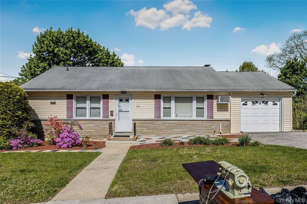 House in Yonkers, New York, United States 1 - 17860273