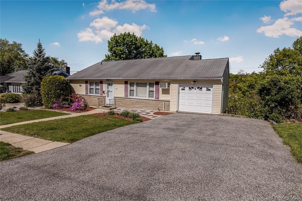 House in Yonkers, New York, United States 4 - 17860273