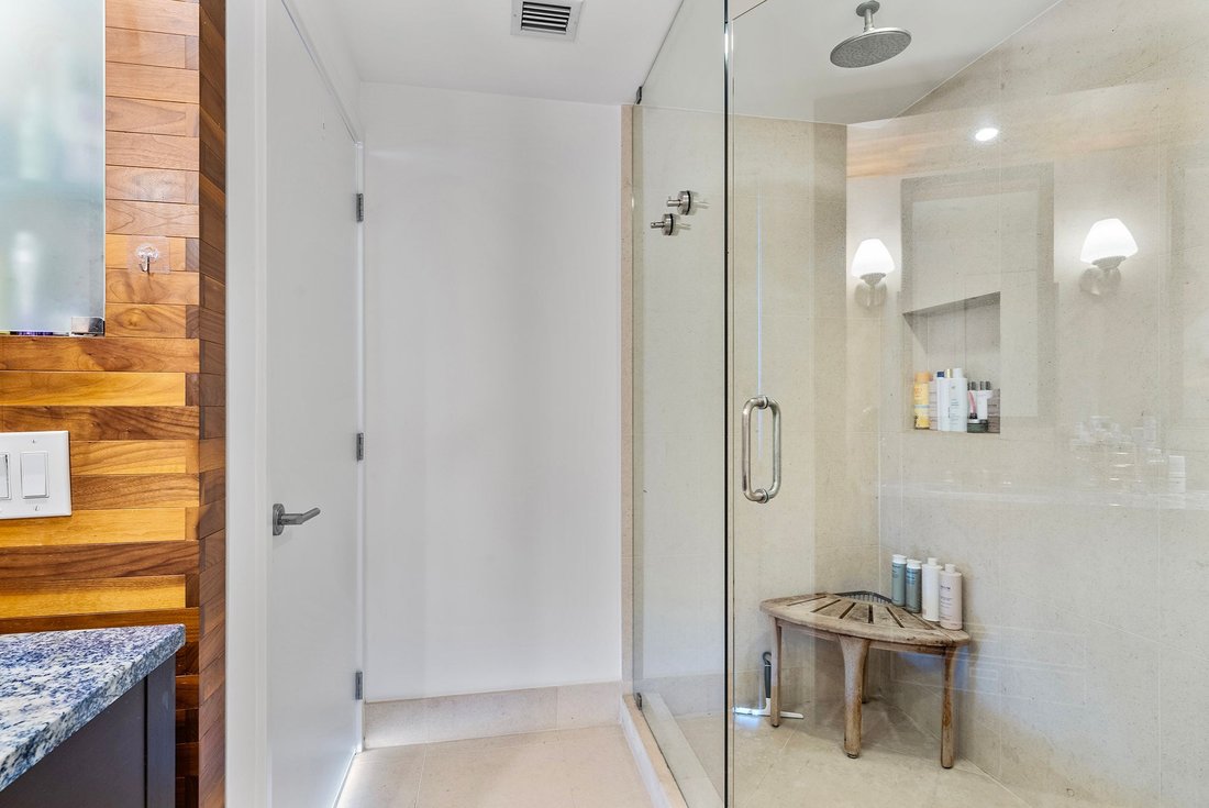 Condo in Miami Beach, Florida, United States 3 - 17860466