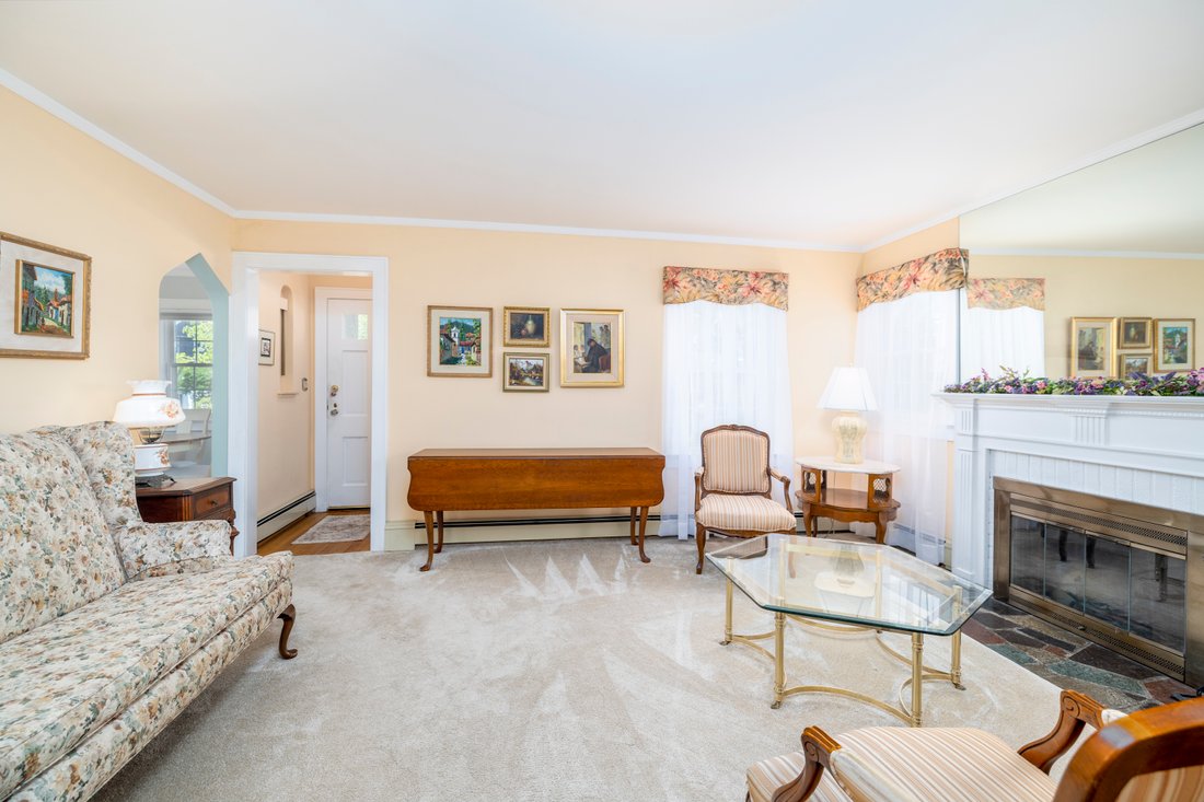 Malverne, New York, United States 3 - 17860461