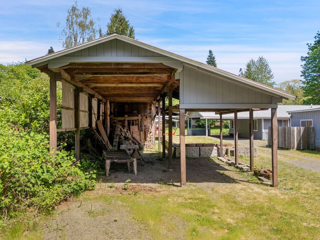 Brinnon, Washington, United States 5 - 17860378