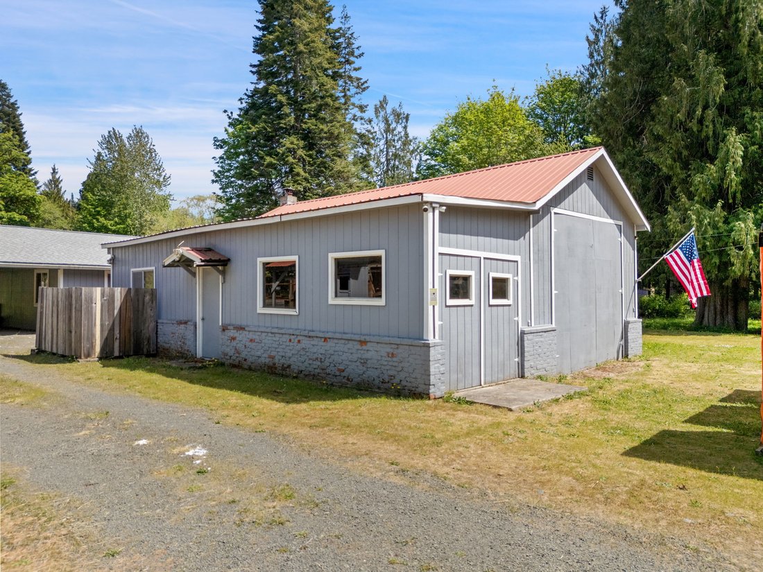 Brinnon, Washington, United States 4 - 17860378