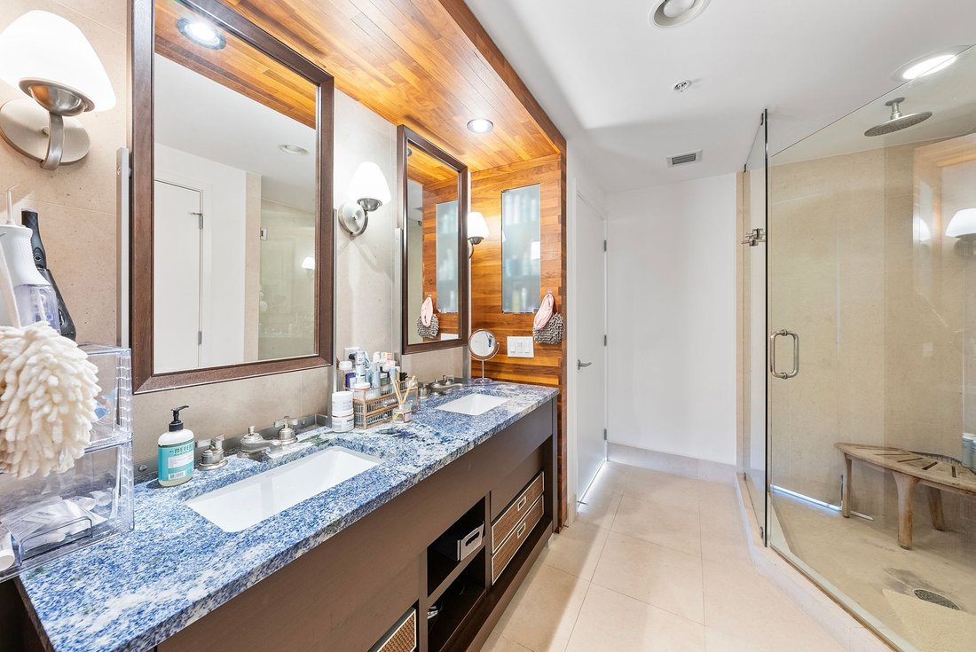 Condo in Miami Beach, Florida, United States 2 - 17860466